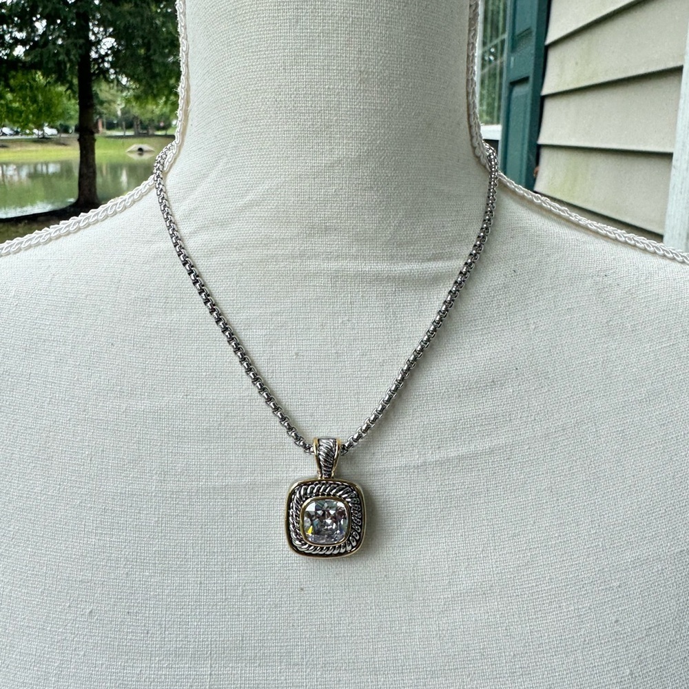 NECKLACE - Picture 2 of 14